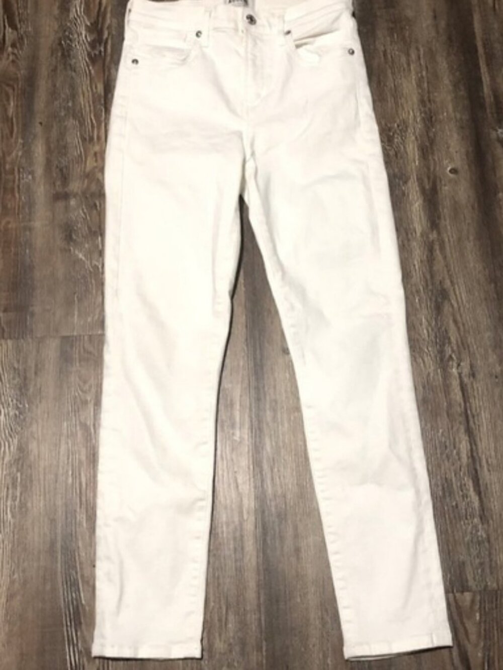 Sophie Jeans Cropped Slim Fit Denim in Beach Walk